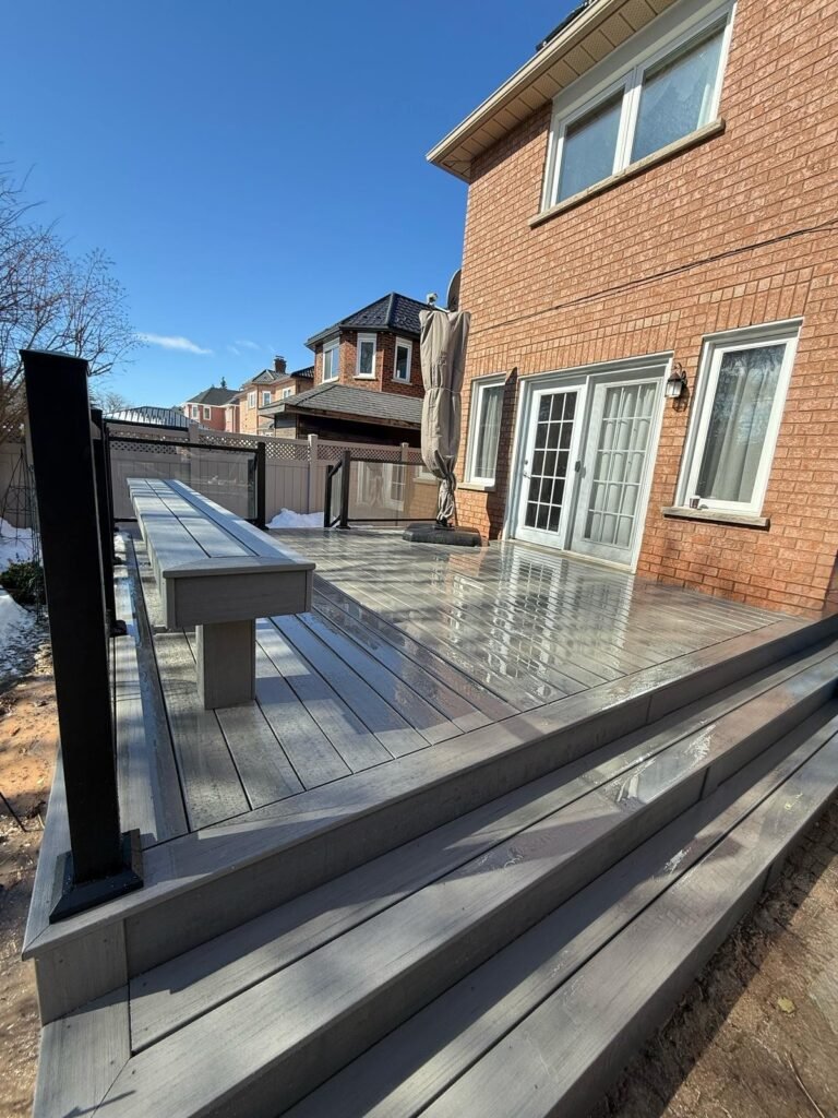 Decks and woodwork in Thornhill by Vit Bud Landscaping Construction